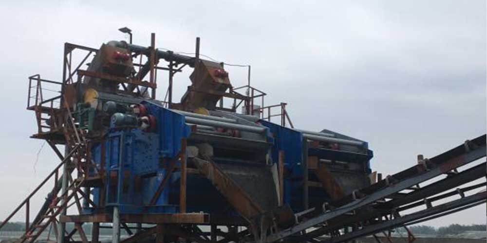 霍邱xx循環(huán)經(jīng)濟(jì)科技公司閉庫(kù)的鐵尾礦砂綜合再利用，每日獲利10萬(wàn)元